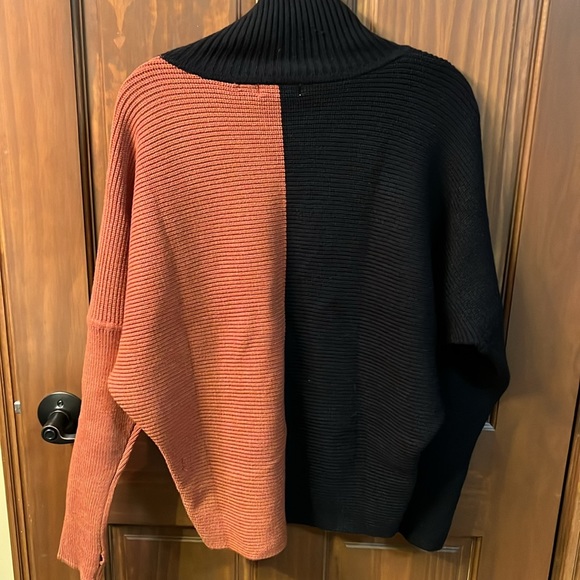 Elan Boulder Color Block Sweater - Picture 6 of 6